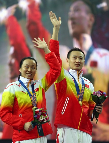 亞運會羽毛球：張楠/趙芸蕾獲得混雙冠軍