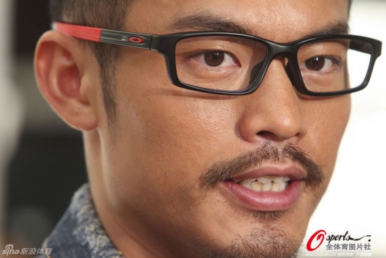 林丹因伤退出港羽赛