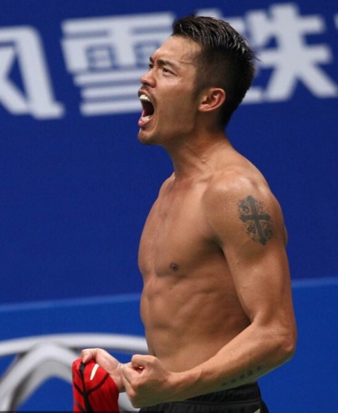 林丹个人签赞助国家队让步