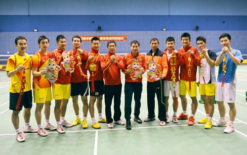 [组图] 羽毛球国家队送新春祝福 李雪芮领衔拜年